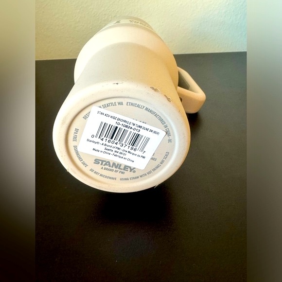 NWT STANLEY QUENCHER H2.0 THE FLOWSTATE TUMBLER TUMB DUNE SOFT MATTE 40 OZ - Picture 7 of 9